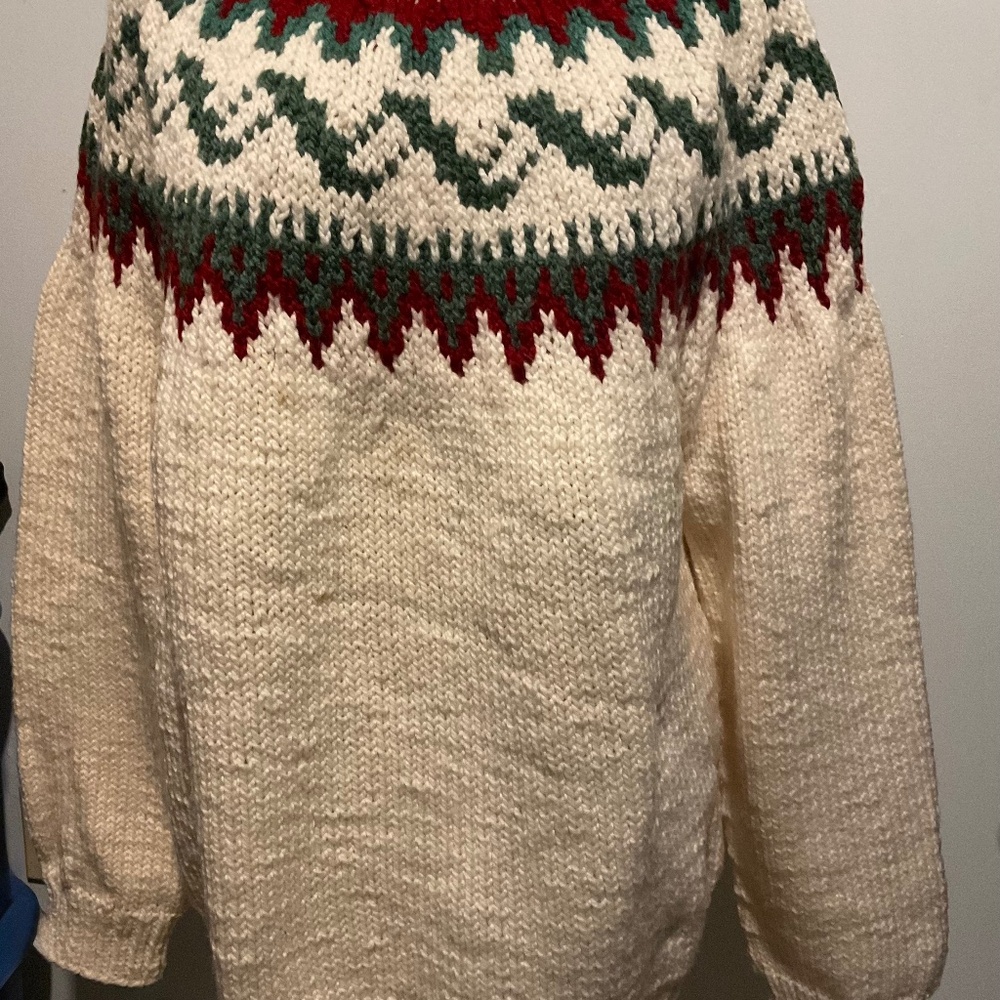 PULLOVER  UNISEX FALL , WINTER HANDKNITTED brand new  no tags SALE